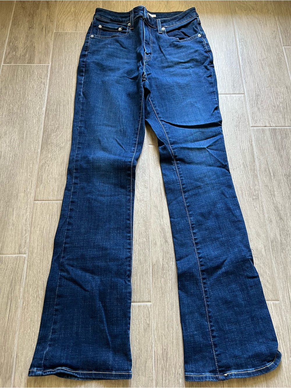 Levi’s Women’s 725 High Rise Bootcut Jeans
